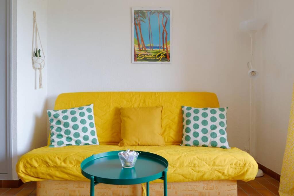 St-Cyr - Studio Avec Balcon, Vue Mer Et Proche Plage Lägenhet Saint-Cyr-sur-Mer Exteriör bild